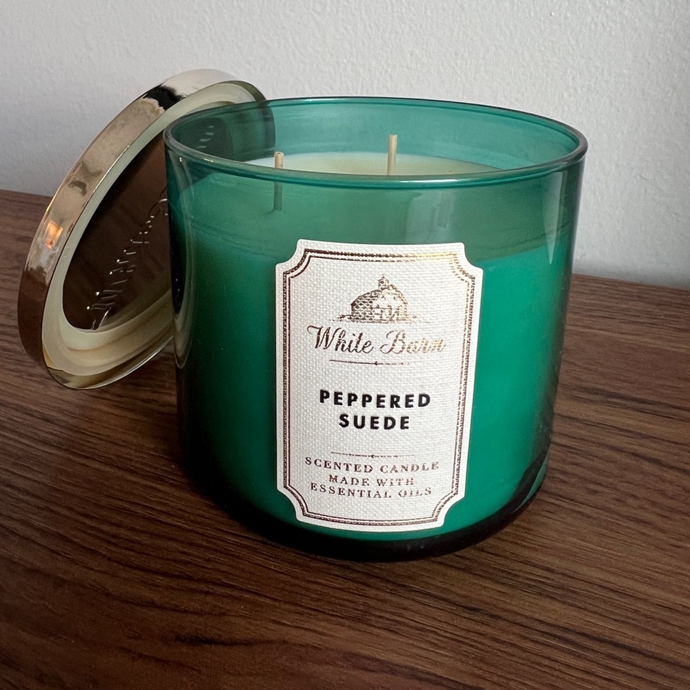 White Barn Candle